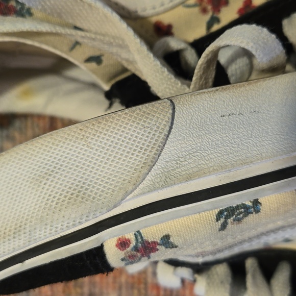 Flower Patterned Vans - Picture 6 of 7